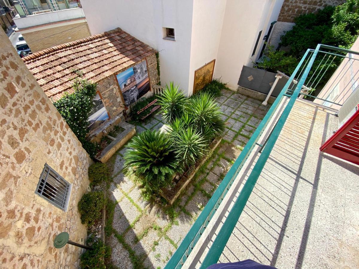 Bed and Breakfast Happy Days Terracina Exteriér fotografie